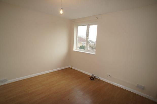 Bedroom (Main)