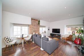 Flat 6, 11a The Old Meeting House, Lower Dagnall Street, St. Albans AL3 4PE