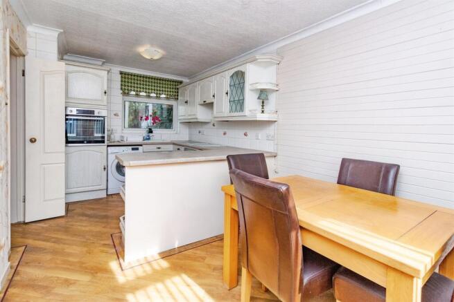 Laurel Grove, Stafford photo 4
