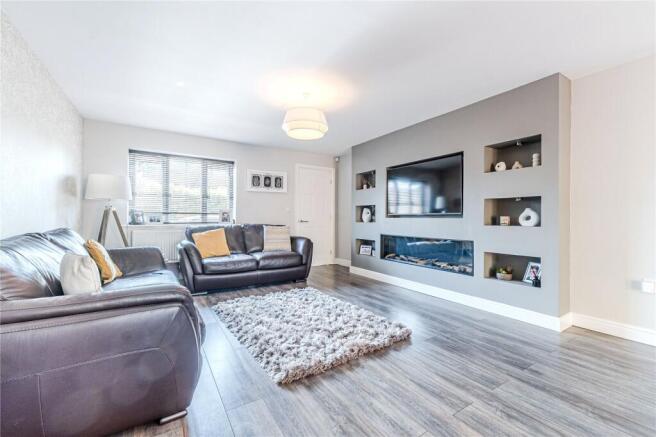 4 bed Detached for sale Image 12