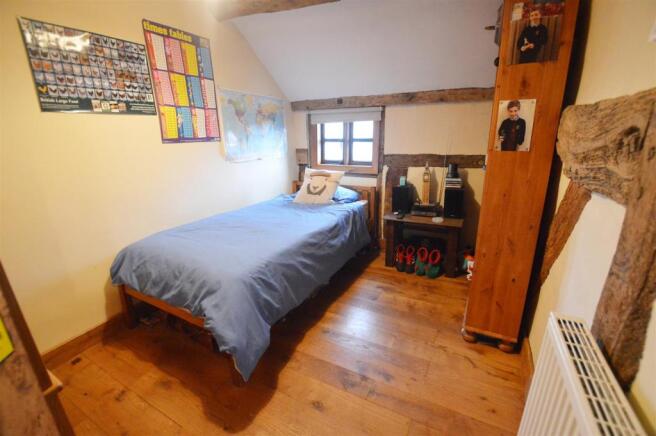 BEDROOM 2