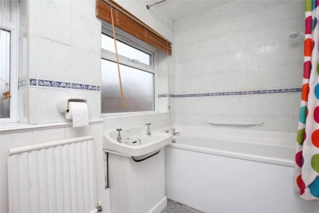 07 Bathroom