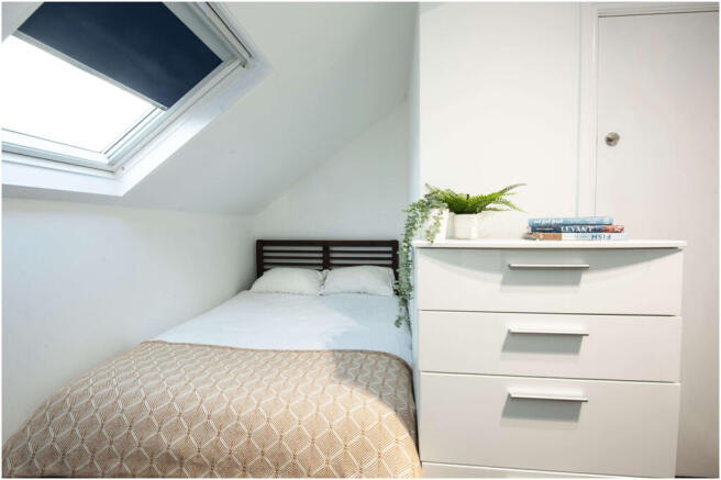 6 bed House to rent Image 6