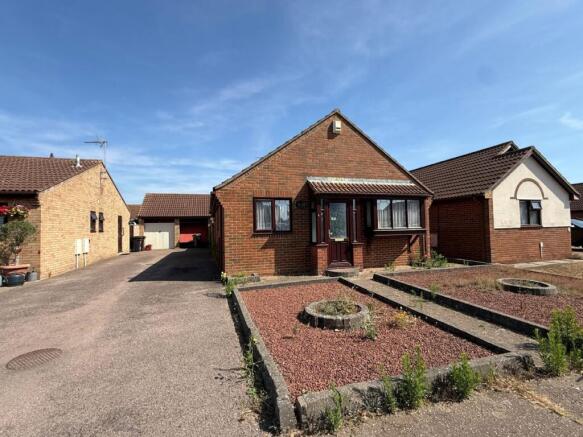 2-bed detached on Stallards Crescent, Kirby Cross, £315,000