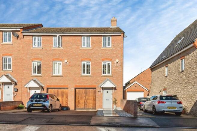 3-bed house on James Drive, Calverton, Nottingham, Nottinghamshire, NG14, £230,000