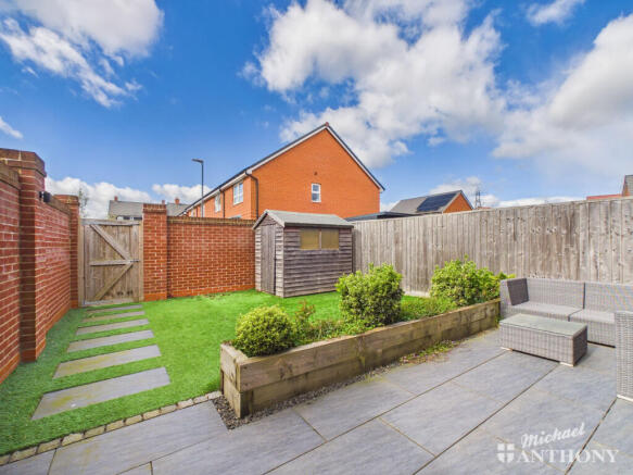 CAM03218G0-PR0960-STILL011