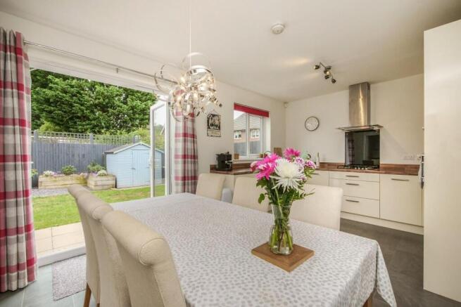 4 bed Detached for sale Image 5