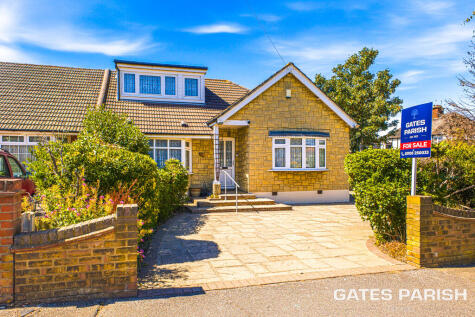 New Place Gardens, Upminster, RM14