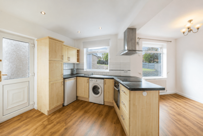 3 bed flat to rent Westgate Road, London SE25.