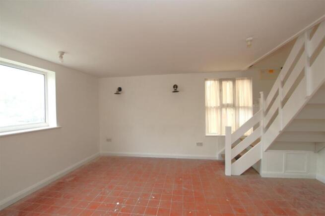 Dining Area.JPG