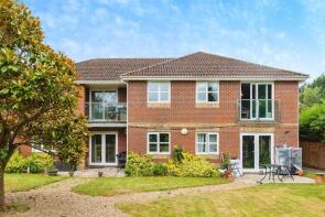 7, 82 Cherry Tree Apartments, Hambledon Road, Waterlooville PO7 6UP