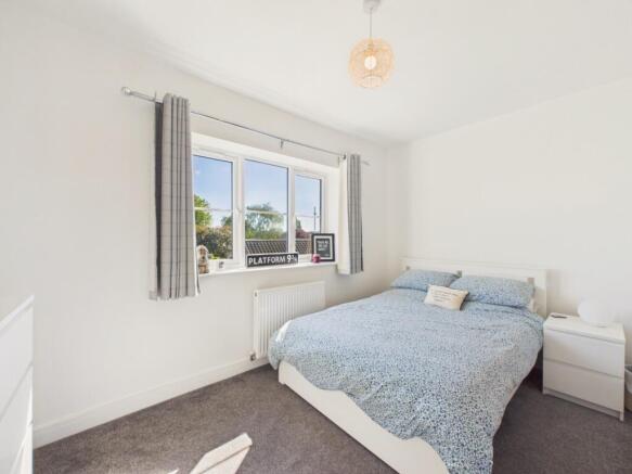 2 bed Semi-Detached for sale Image 8