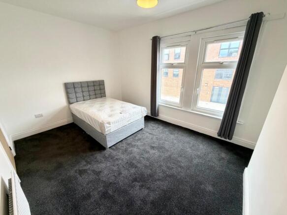 3 bed End of Terrace to rent Image 8
