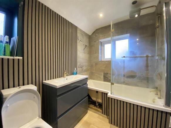 3 bed Semi-Detached for sale Image 11