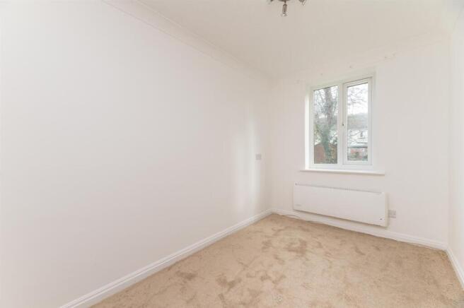 2 bed Apartment for sale Image 6