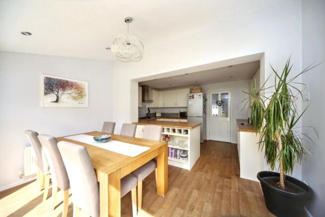 2 bed Semi-Detached for sale Image 5
