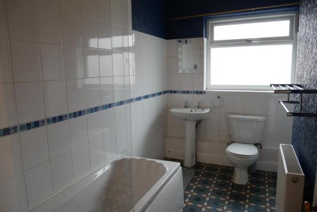 2 bed House to rent Image 8