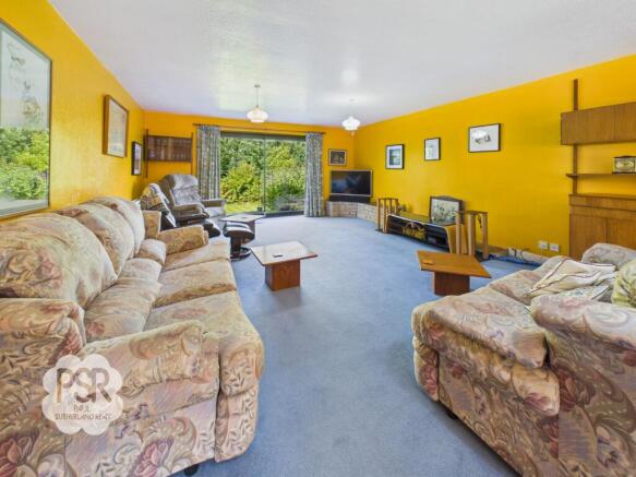 Lounge / Dining Room