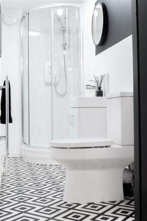 6 bed Terraced to rent Image 8
