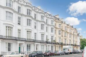 Flat 8, 151-153, Gloucester Terrace, London W2 6DX