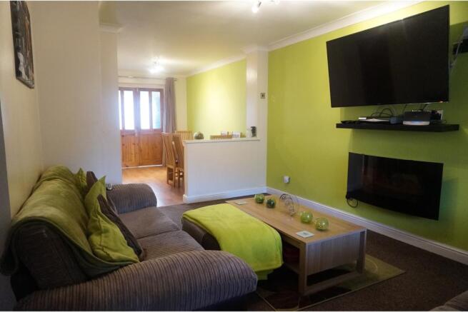 Lounge/Dining Room