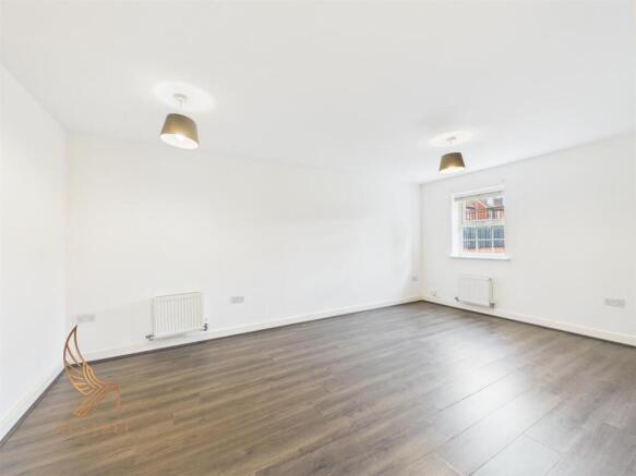 2 bed Terraced for sale Image 8