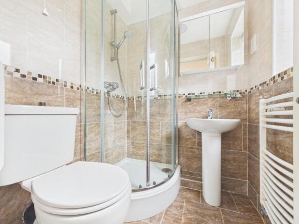 2 bed Ground Flat for sale Image 11