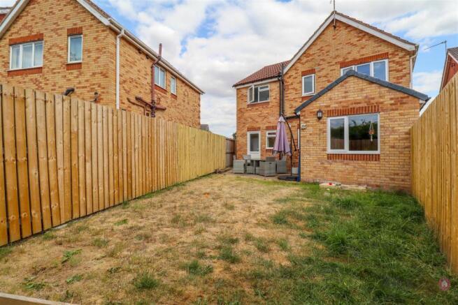 4 bed Detached for sale Image 4