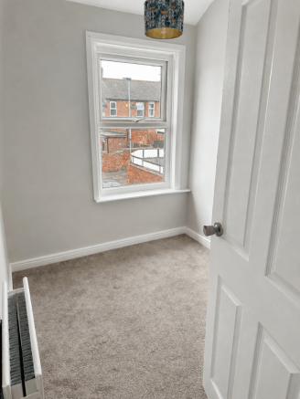 3 bed End of Terrace to rent Image 3