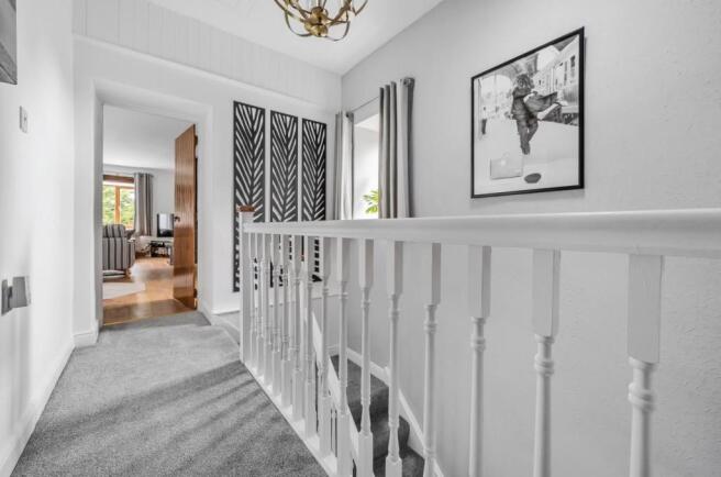 FIRST FLOOR LANDING