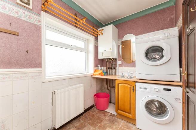 2 bed Apartment for sale Image 11