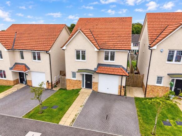 15 Adam Crescent NEW-2.jpg