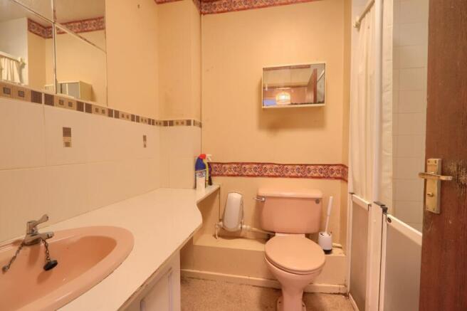 2 bed Bungalow for sale Image 6