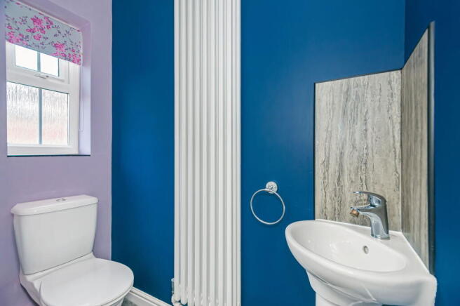 3 bed Semi-Detached for sale Image 7