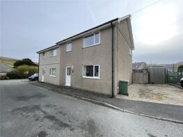 4, Maes Hyfryd, Caernarfon LL54 5AJ