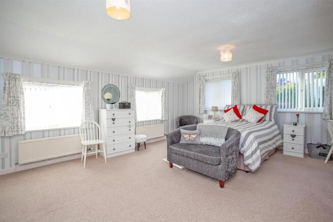 Master Bedroom 1.jpg