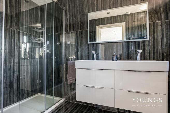 Bedroom/En suite