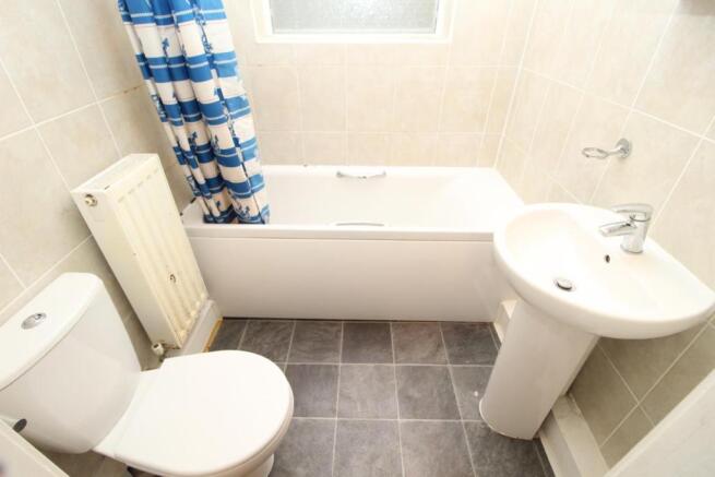 HOUSE BATHROOM/ W.C.