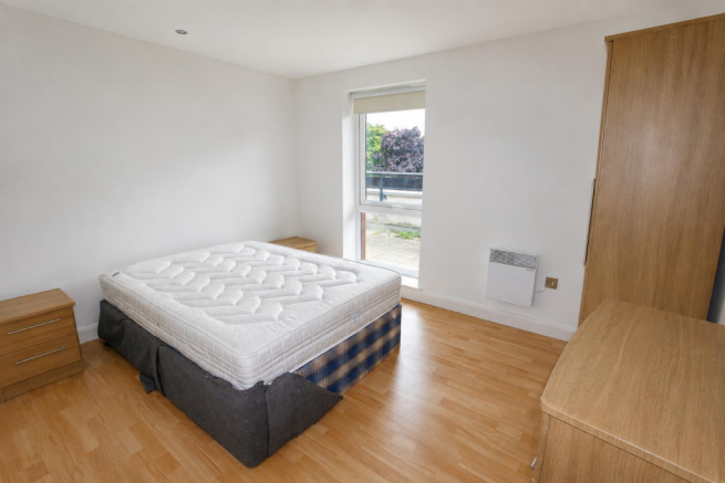 3 bed Apartment for sale Image 7