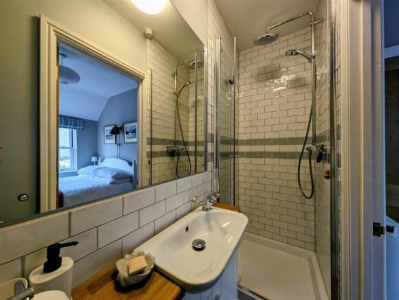 En Suite Shower Room