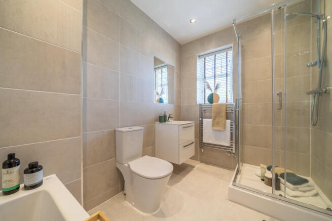 4 bed Detached for sale Image 11