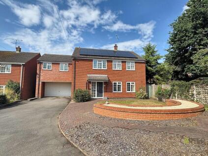 Wakes Close, Dunton Bassett, LE17