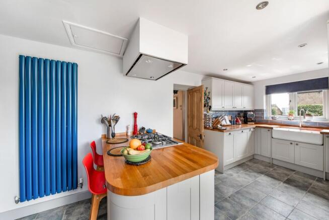 3 bed Detached for sale Image 11