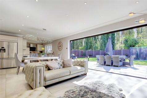 Rosemary Lane, Thorpe Village, Surrey, TW20