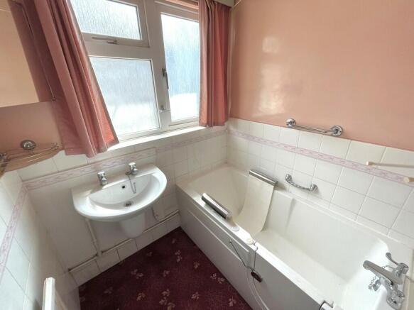 42 Russells Close...