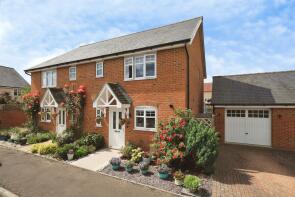 17, Robin Way, Hailsham BN27 1FU