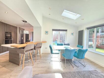 52 Cleuch Place, Maddiston, FK2 0HF