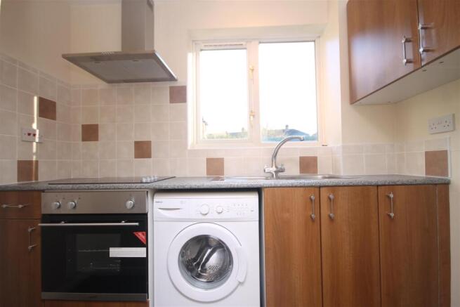 Green Pond Close, Walthamstow photo 3