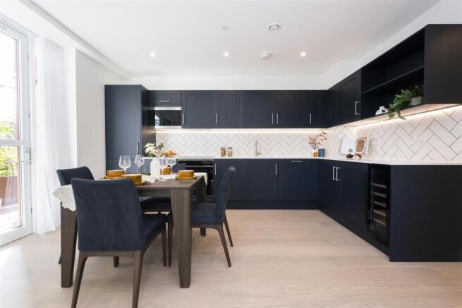 RENTAL SHOW FLAT