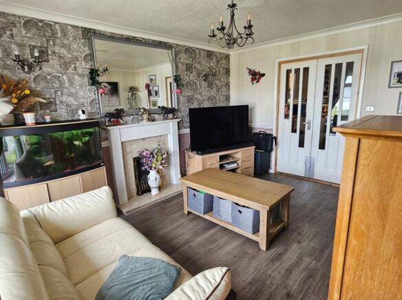 4 bed Detached for sale Image 4